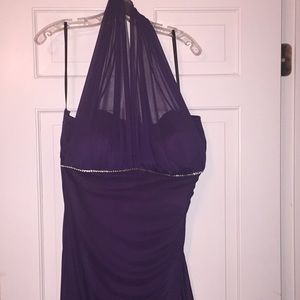 Beautiful elegant evening gown. Halter top.
